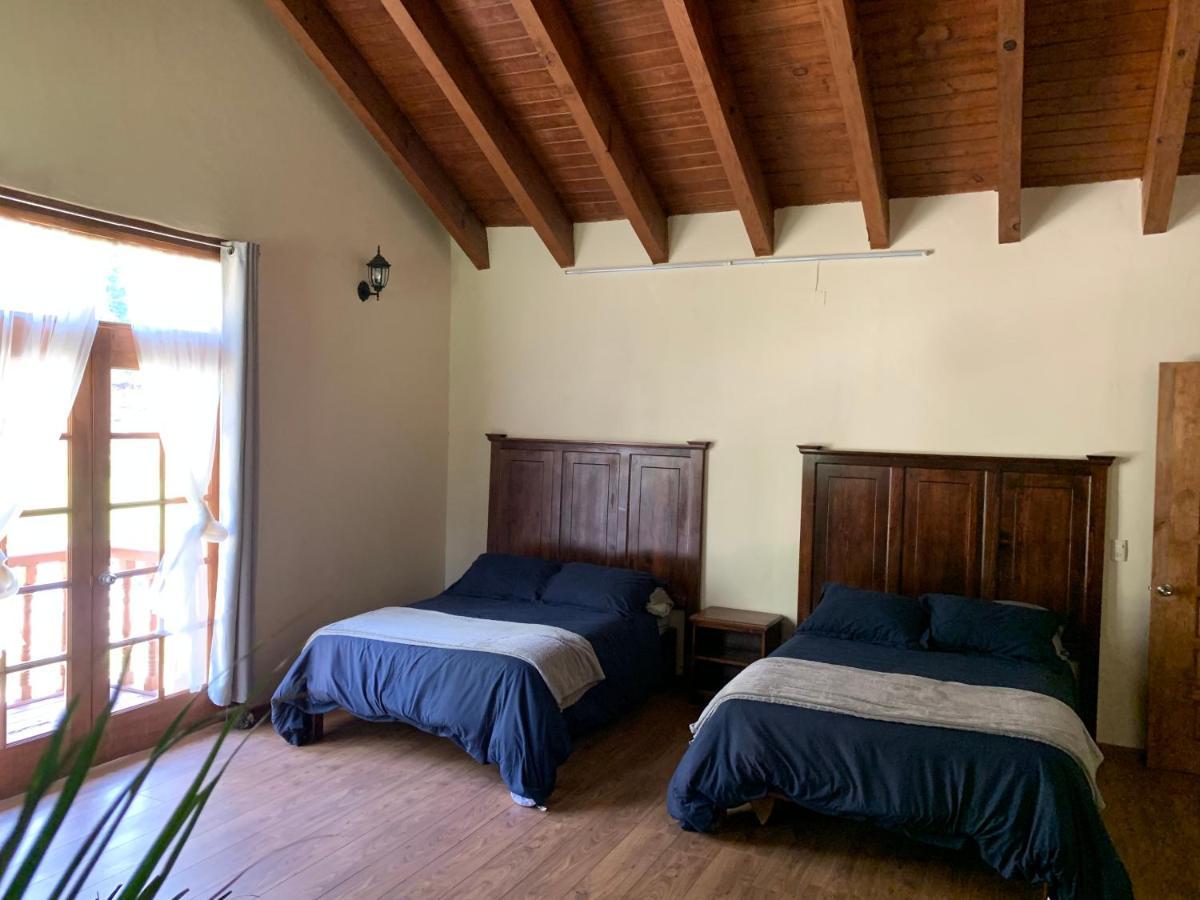 Отель Cortijo La Casona Сан-Кристобаль-де-Ла-Касас Экстерьер фото
