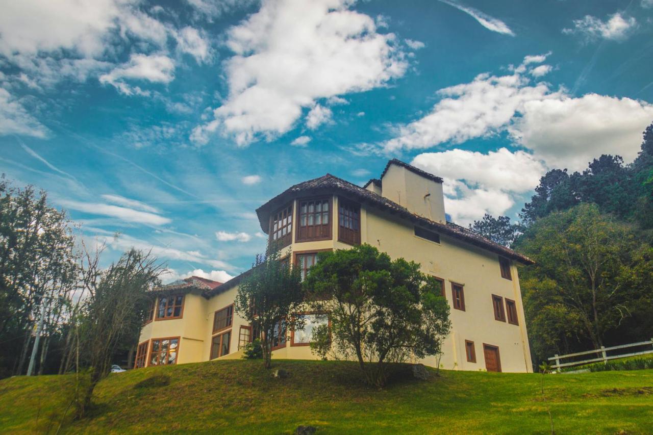 Отель Cortijo La Casona Сан-Кристобаль-де-Ла-Касас Экстерьер фото