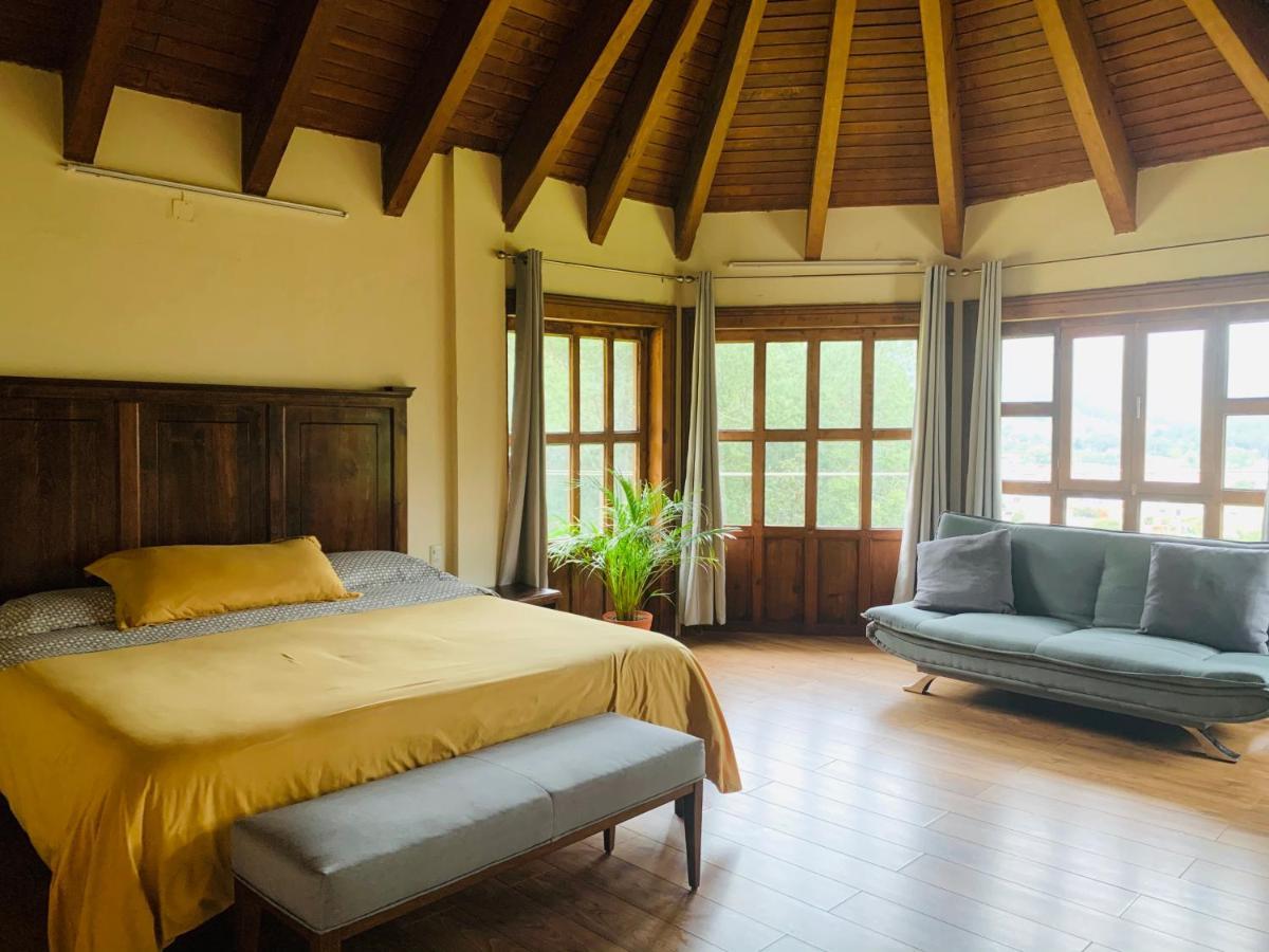 Отель Cortijo La Casona Сан-Кристобаль-де-Ла-Касас Экстерьер фото