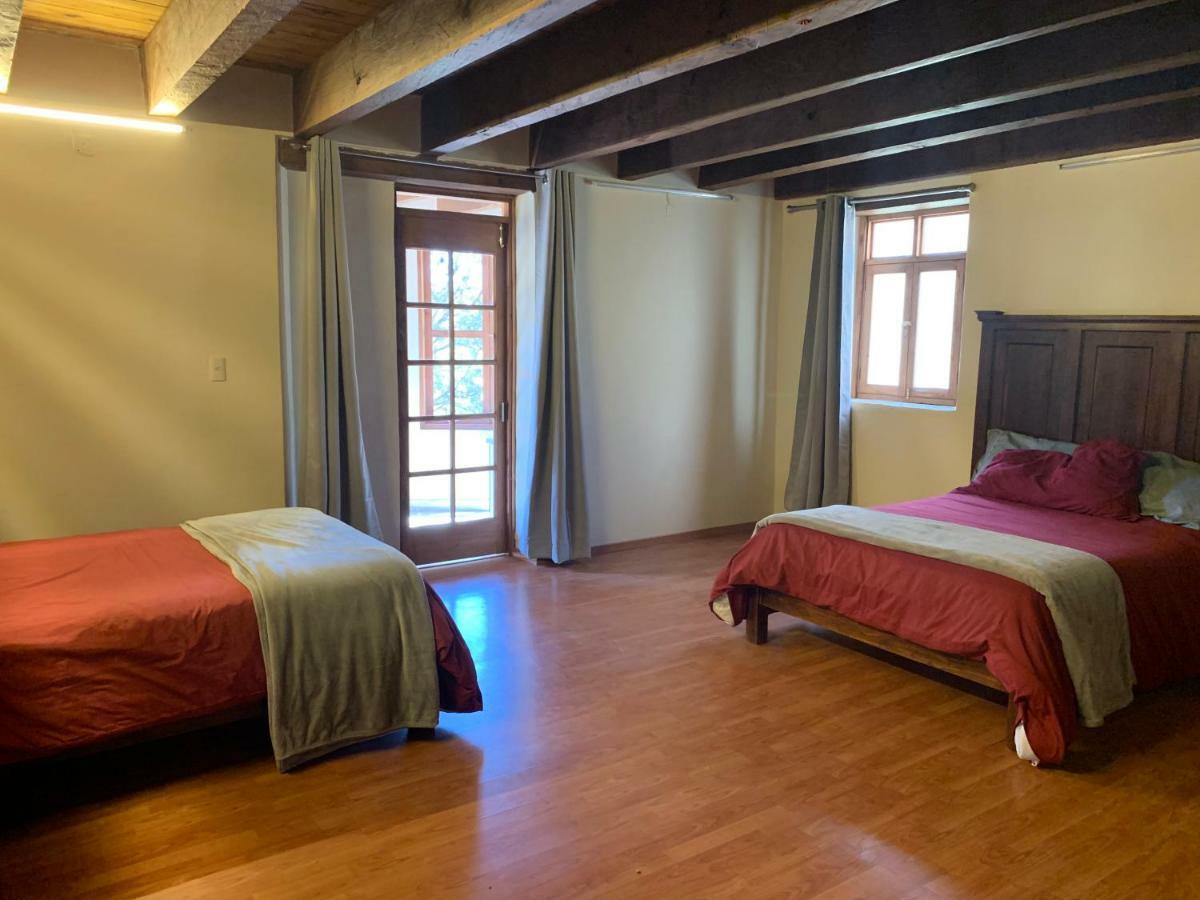 Отель Cortijo La Casona Сан-Кристобаль-де-Ла-Касас Экстерьер фото