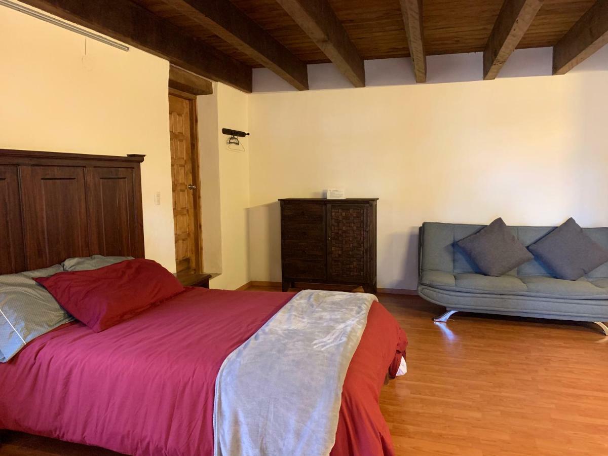 Отель Cortijo La Casona Сан-Кристобаль-де-Ла-Касас Экстерьер фото