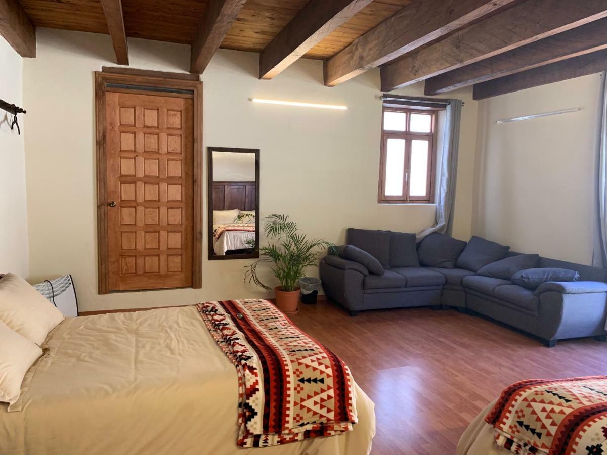 Отель Cortijo La Casona Сан-Кристобаль-де-Ла-Касас Экстерьер фото